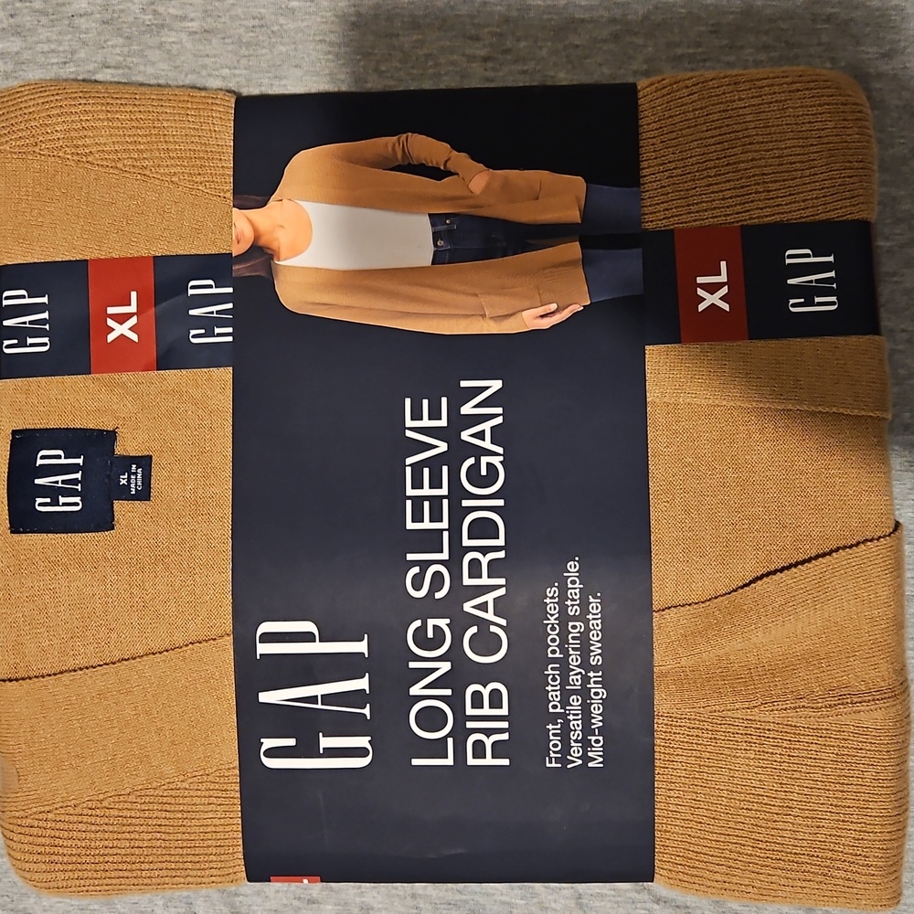 NWT GAP XL Ribbed Cardigan in Warm Tan